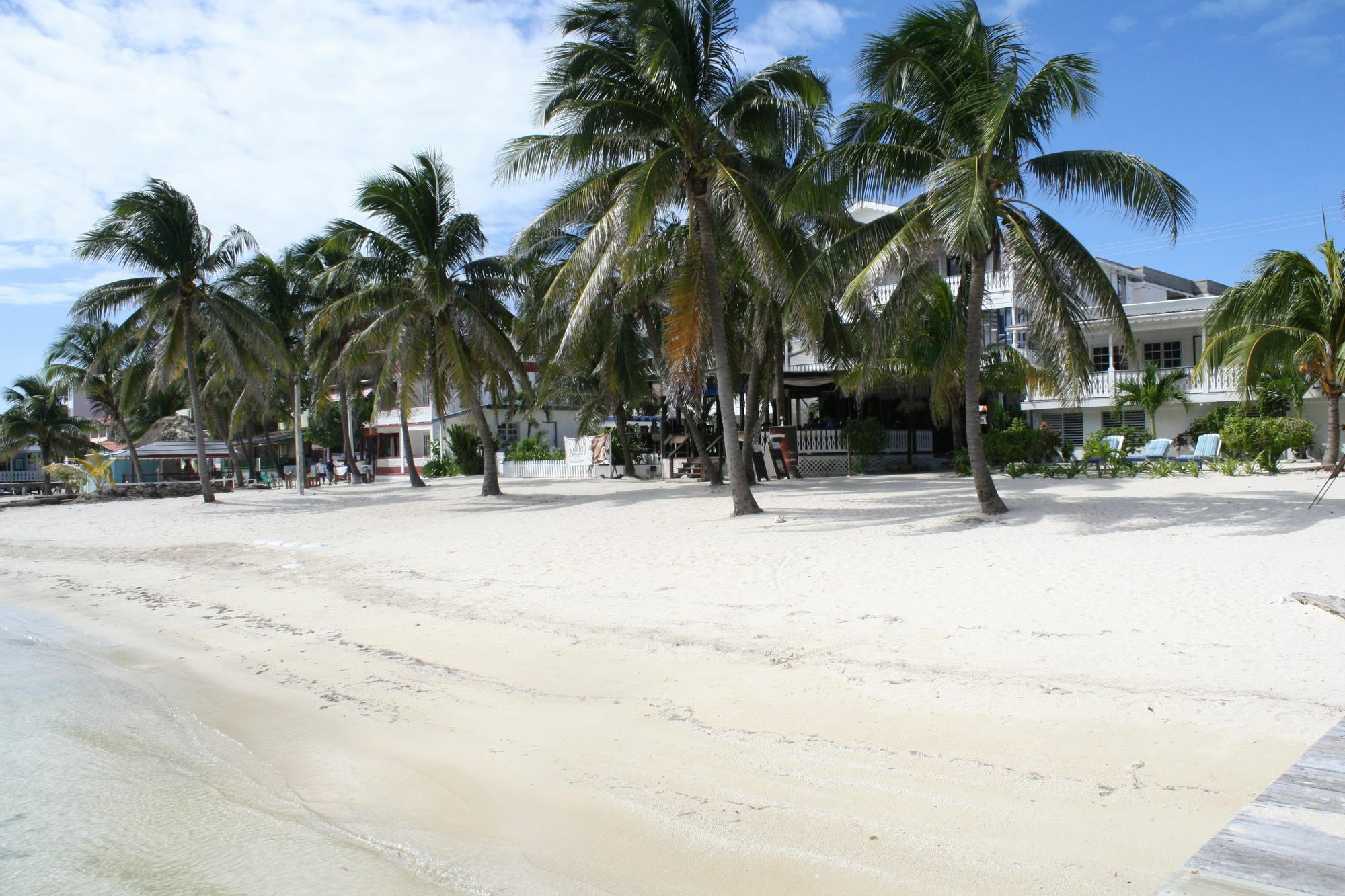 Holiday Hotel San Pedro  Exteriör bild
